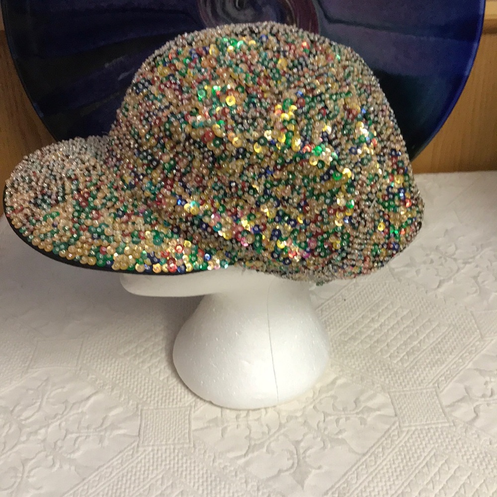 Flying Elephant hat - Picture 3 of 8